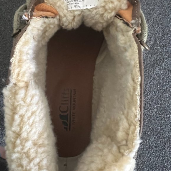 Cliffs booties taupe 6 1/2M - Picture 5 of 11